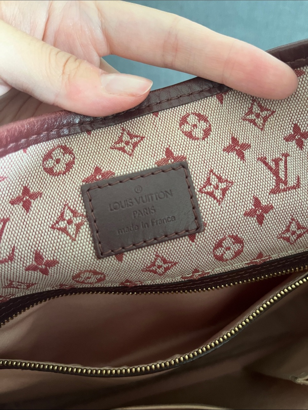 Louis Vuitton Pink and Burgundy Monogram Crossbody Bag - Picture 11 of 11